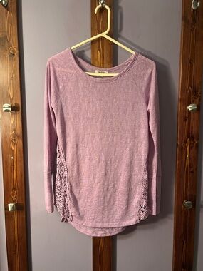 Arizona NWOT Lavender Long Sleeve Top with Crochet Side